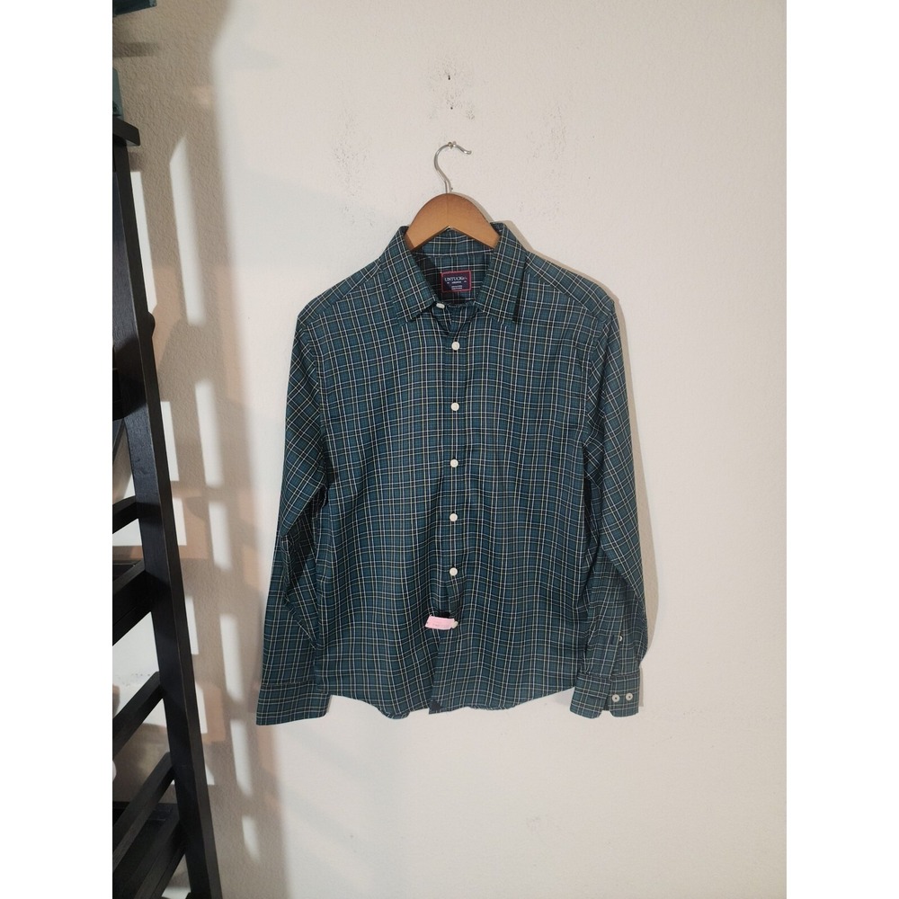 untuckit shirt medium Green.                            Bin 5